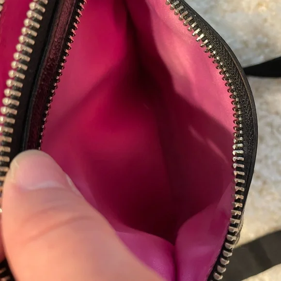 Coach Poppy Swingpack Black Gray Crossbody Adjust Strap Zipper Bag Purse op art - Picture 4 of 11